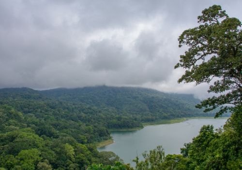 Danau Tamblingan